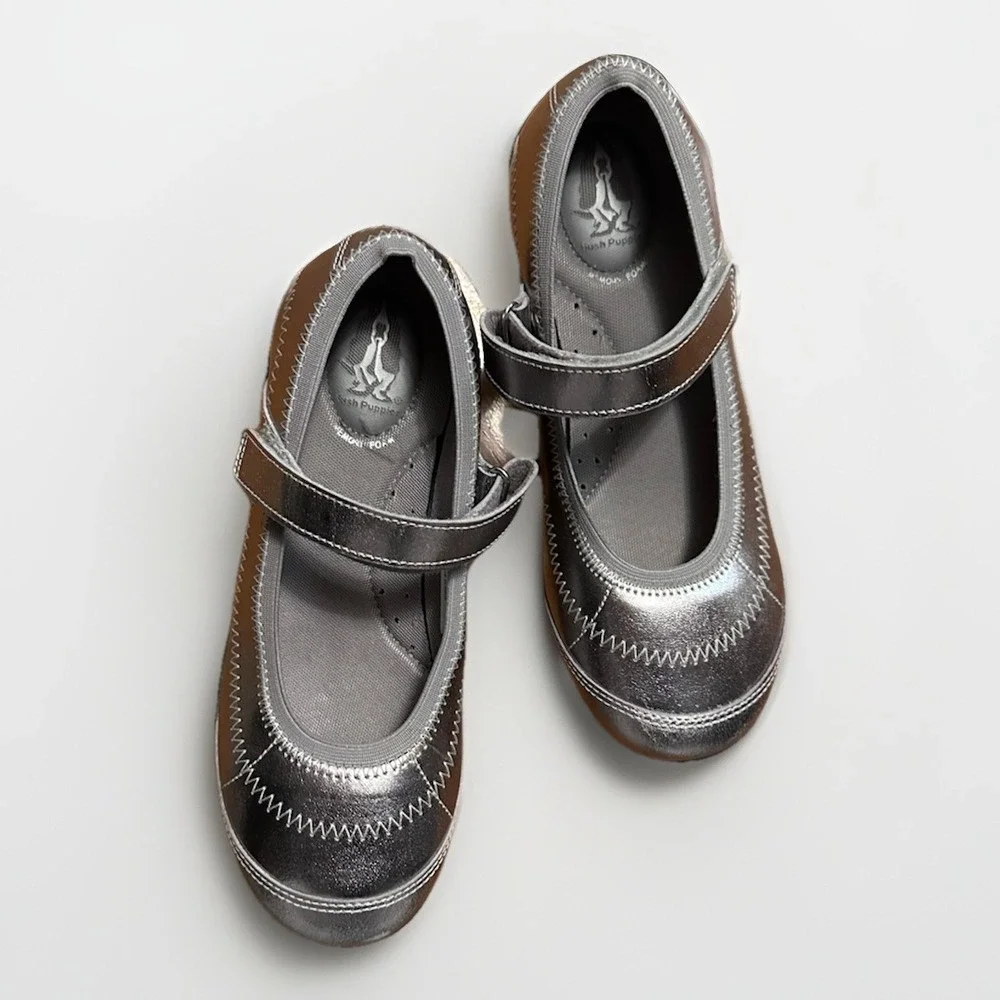Hush‎ Puppies Girls Leather Silver Ballet Flats.  Size 3.5W Wide NWOT